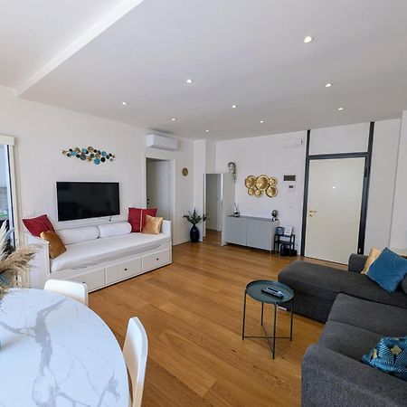 Convenient Family Apt With Private Parking Местре Экстерьер фото