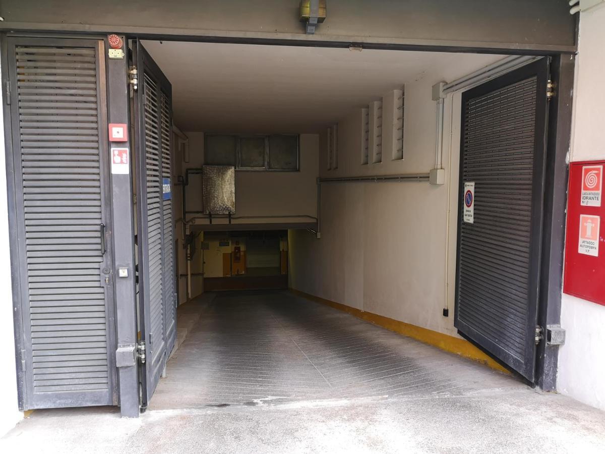 Convenient Family Apt With Private Parking Местре Экстерьер фото