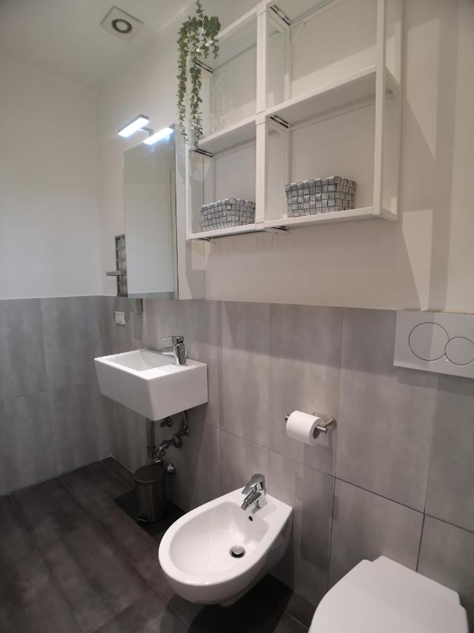 Convenient Family Apt With Private Parking Местре Экстерьер фото