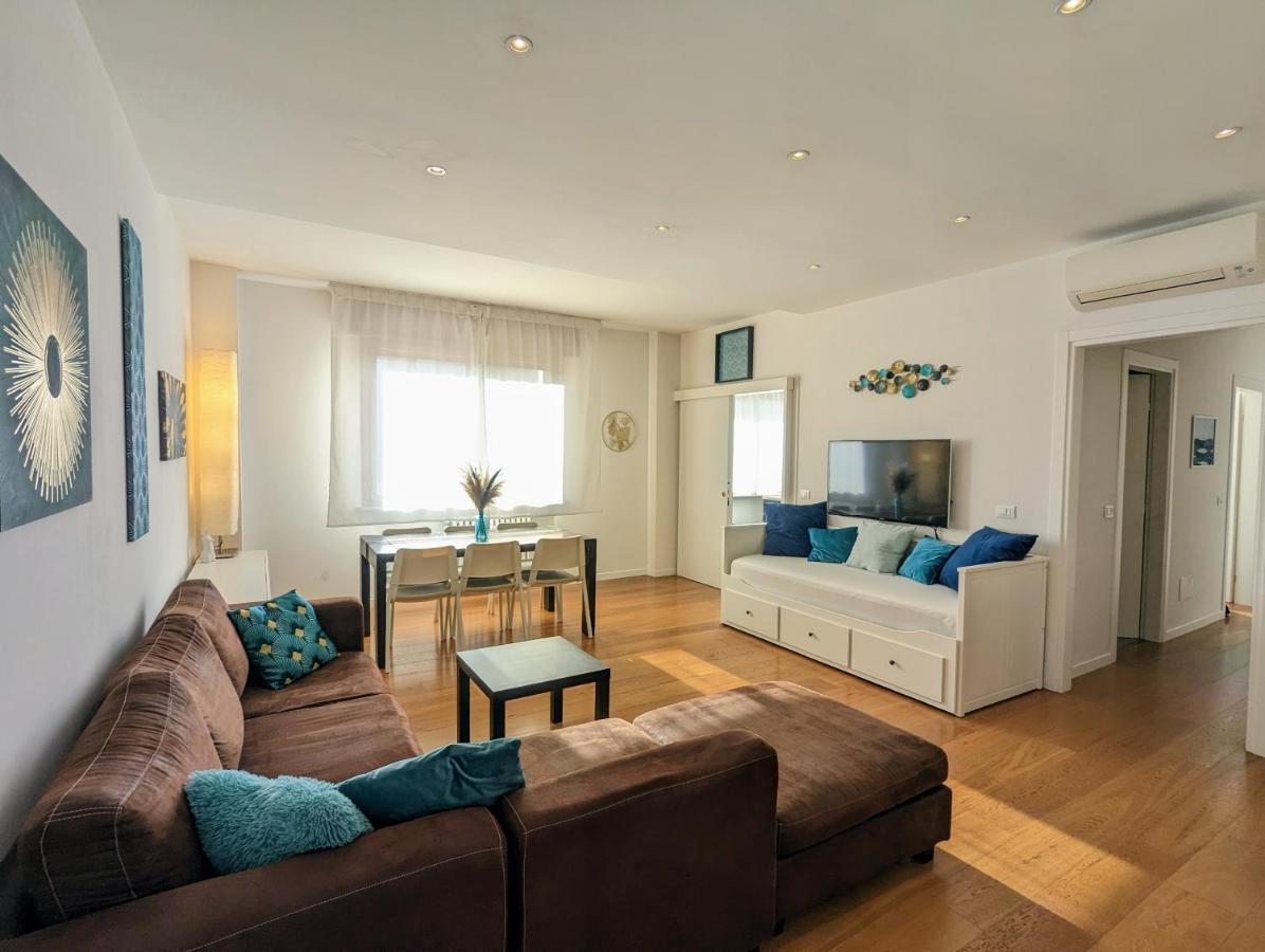 Convenient Family Apt With Private Parking Местре Экстерьер фото