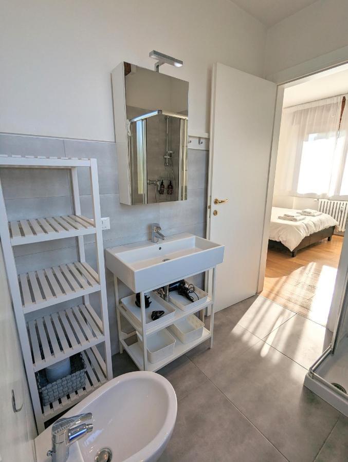 Convenient Family Apt With Private Parking Местре Экстерьер фото