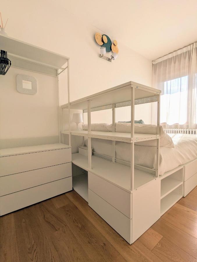 Convenient Family Apt With Private Parking Местре Экстерьер фото